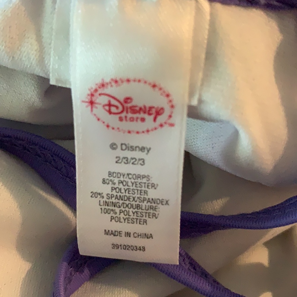 Disney Store - Picture 3 of 3